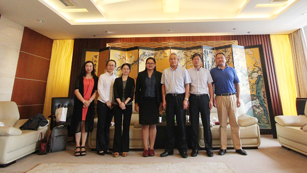 柬埔寨万达学院副董事长HOU Kuchkunlinna一行来访公司