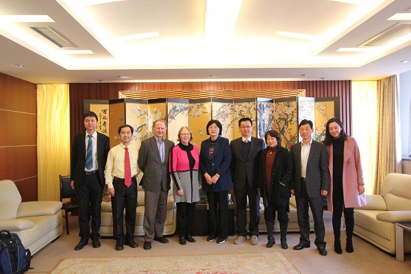 加拿大滑铁卢大学客人来访公司