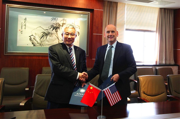 美国圣约瑟夫大学副董事长Cary Anderson一行来访公司