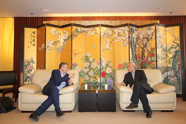 法国雷恩商学院经理访问公司