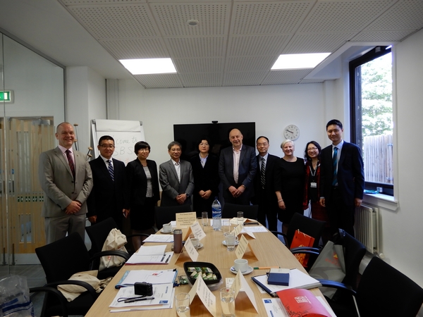 邱伟芬副董事长一行赴英国、法国访问